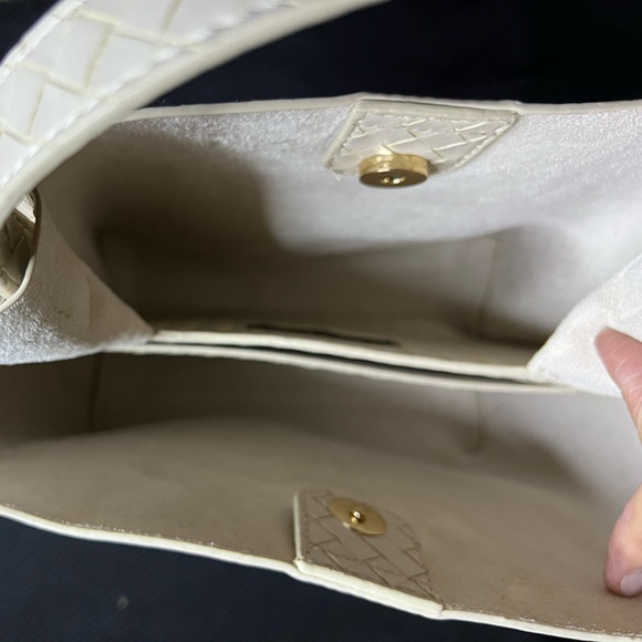 Cream House of Harlow Purse(NOT PART OF SALE) - Picture 6 of 8